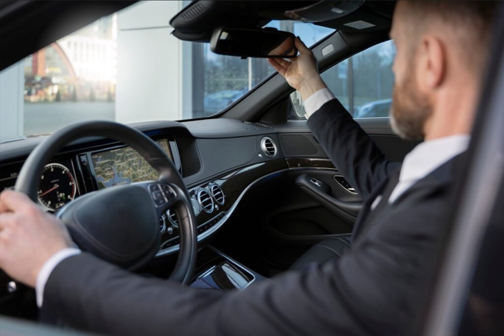 Chauffeur-Driven Tourism: Curated UAE City Tours & Safaris