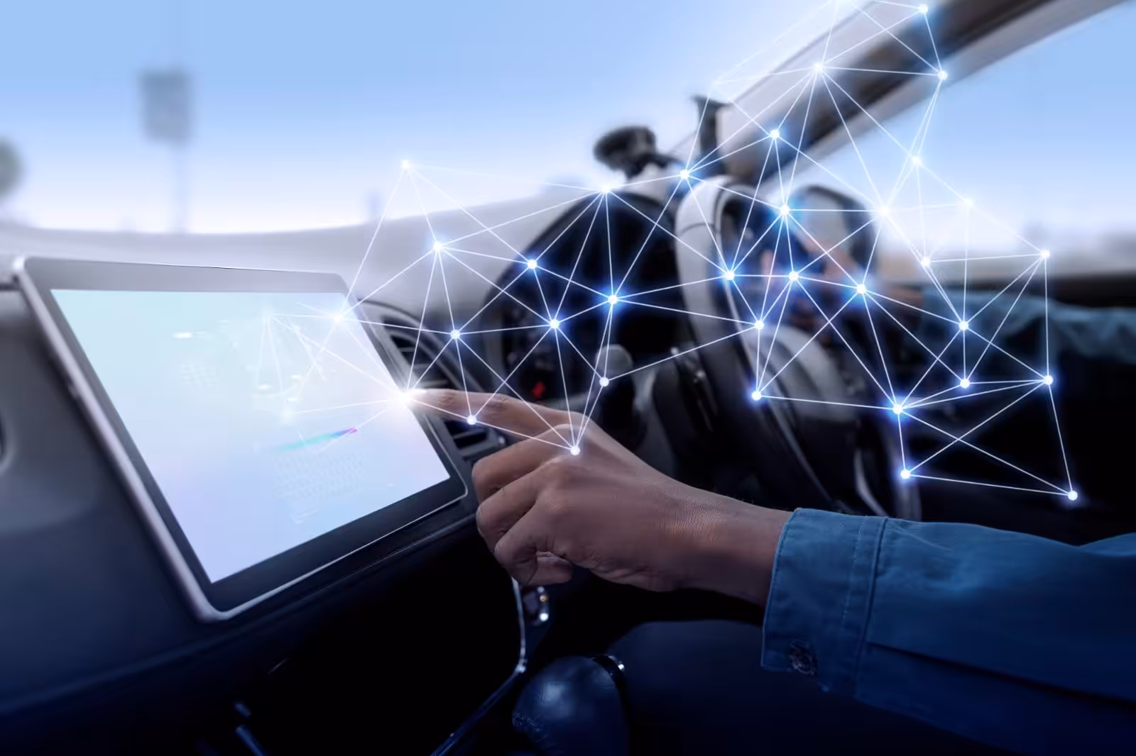 A Guide to Must-Experience Luxury Car Features with RiderZone Chauffeur Services in UAE