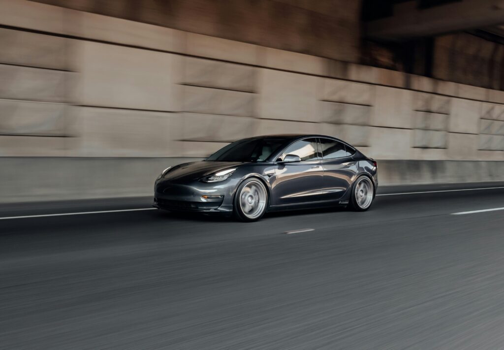 Sustainable Chauffeur Services: Eco-Friendly Luxury Transport in UAE
