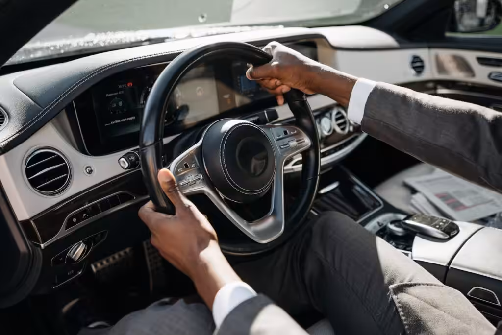 Drive vs. Fly in the UAE: A Precise Travel Analysis