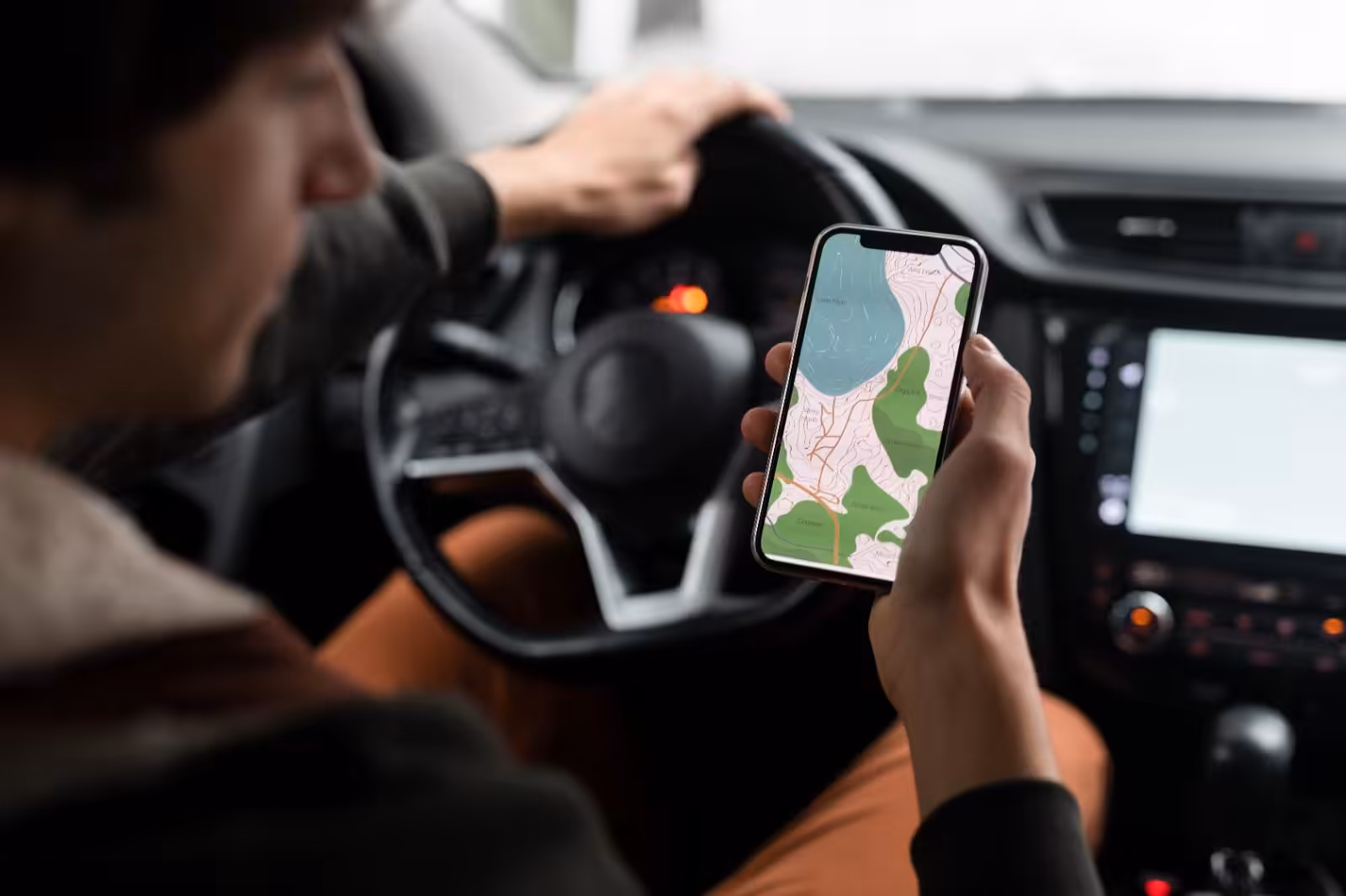 10 Reasons to Hire a Chauffeur Service in Dubai