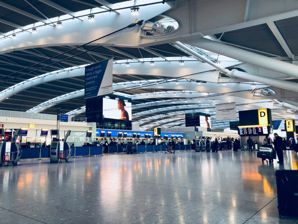 Dubai Airport Transfers: Benefits of Early Booking