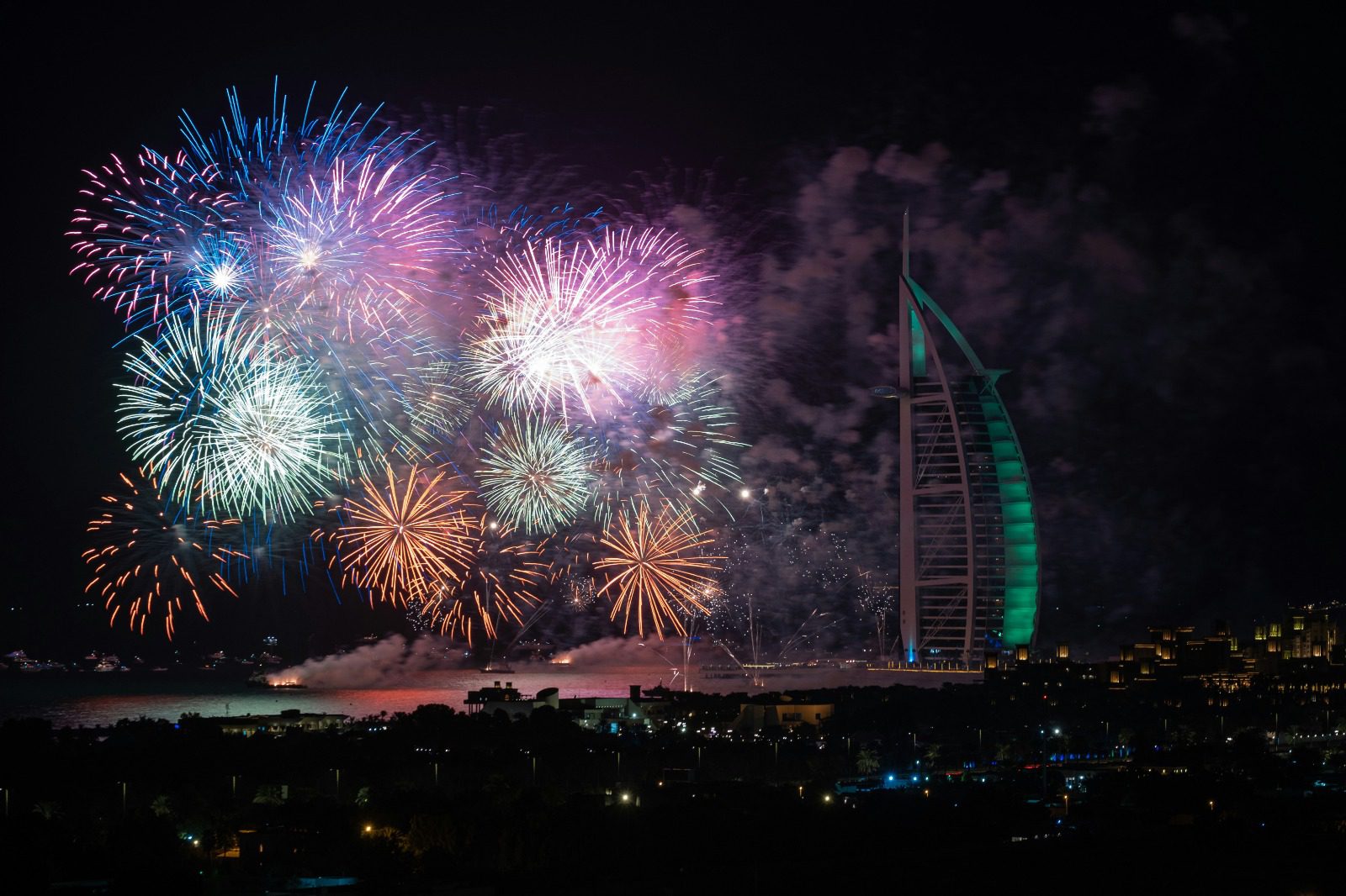 Dubai Airport Transfers: Benefits of Early Booking