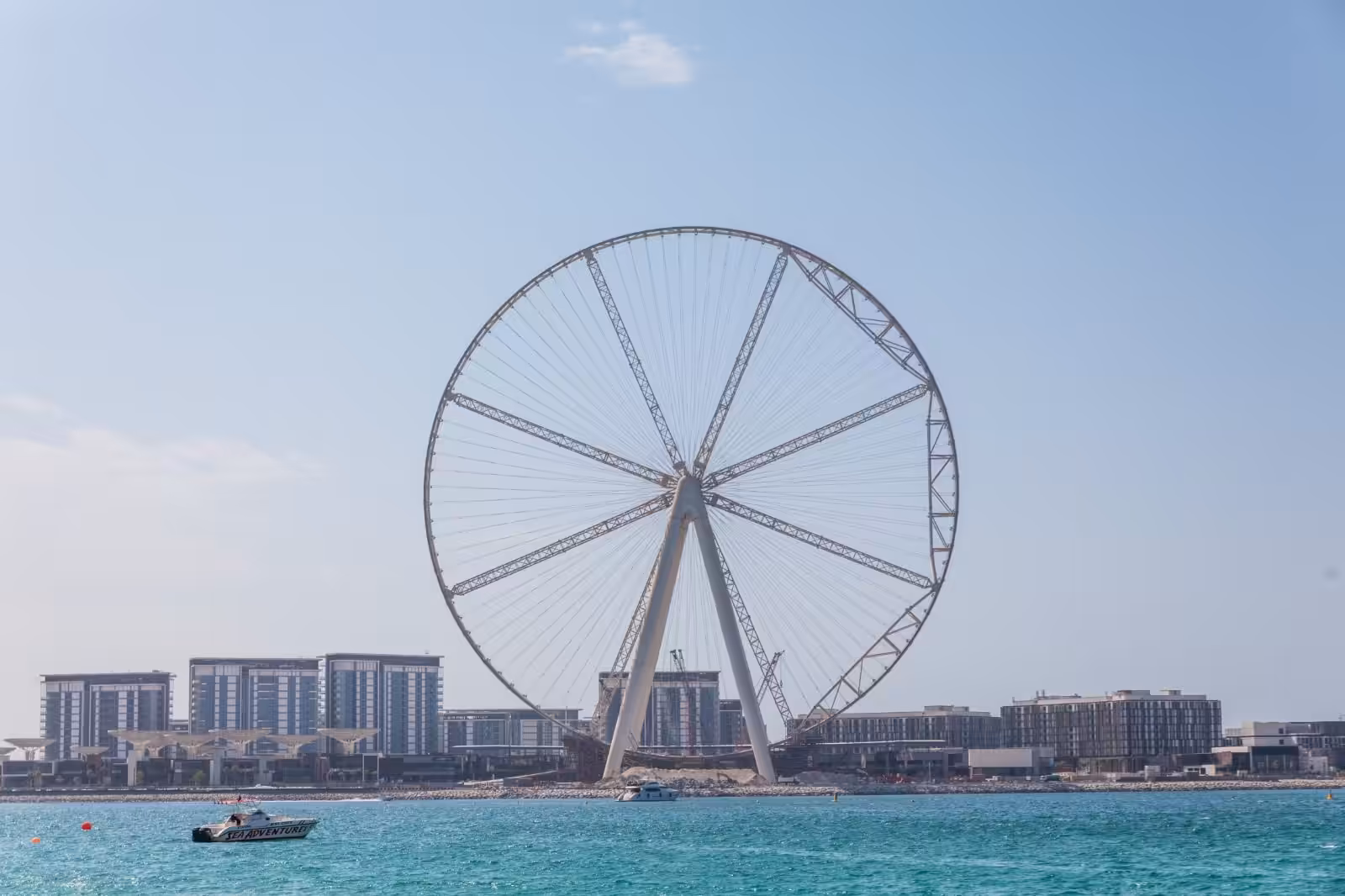 Hire a Chauffeur in Jumeirah for Luxury Travel 