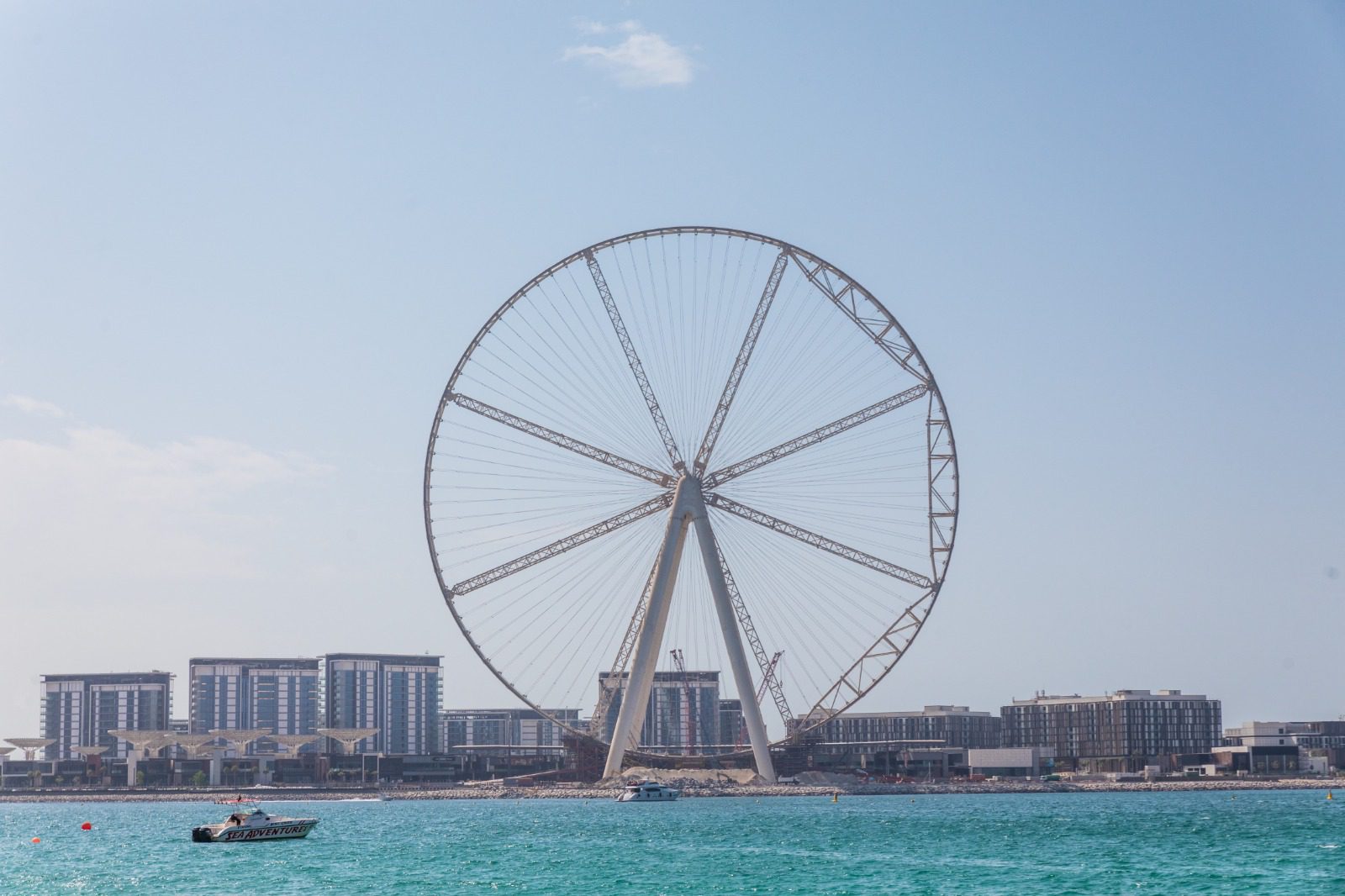 Hire a Chauffeur in Jumeirah for Luxury Travel