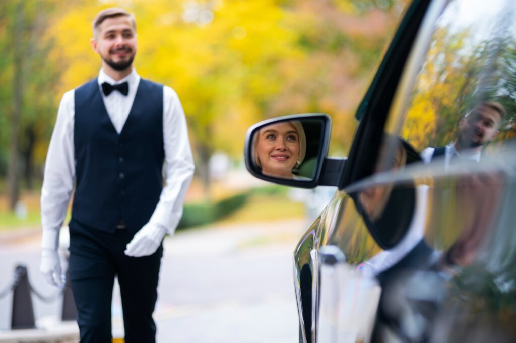 Latest Trends in Dubai Travel with Chauffeur Services