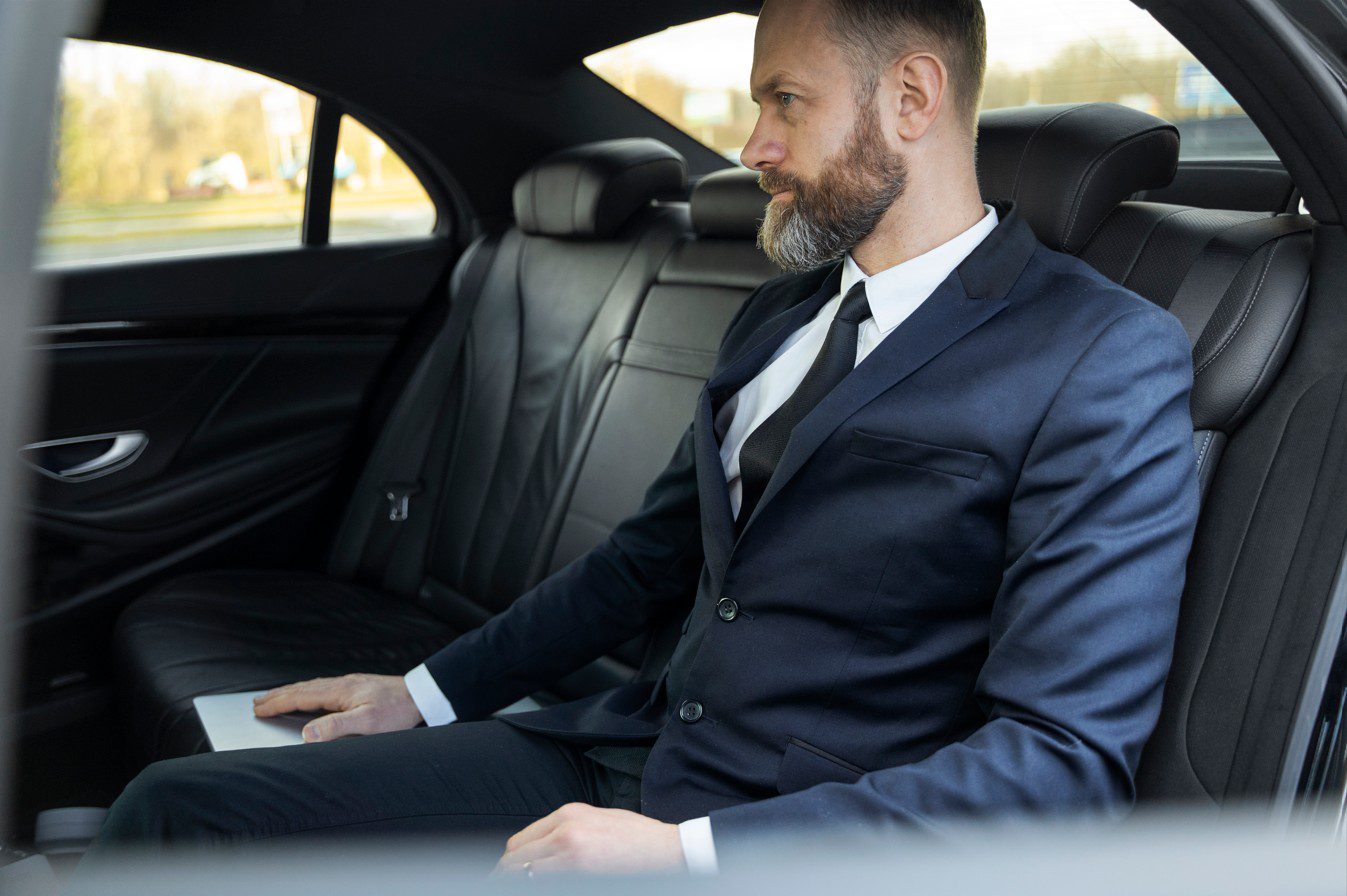 Latest Trends in Dubai Travel with Chauffeur Services