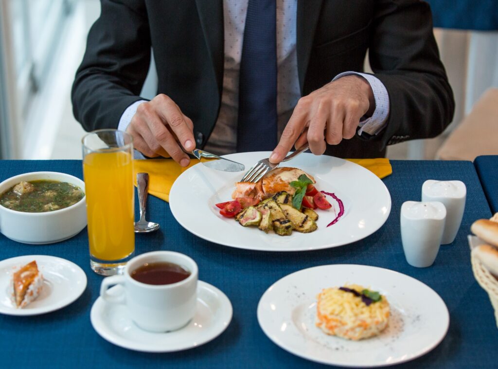 First Class vs Business Class Food: The Real Difference