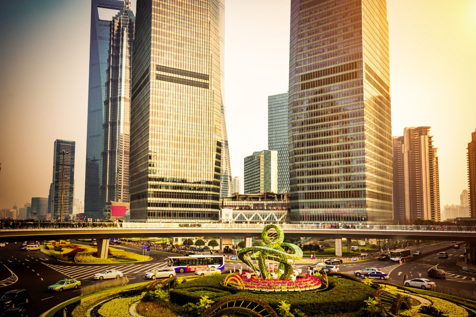 Dubai Welcomes 8. Million, Tourism Thrives