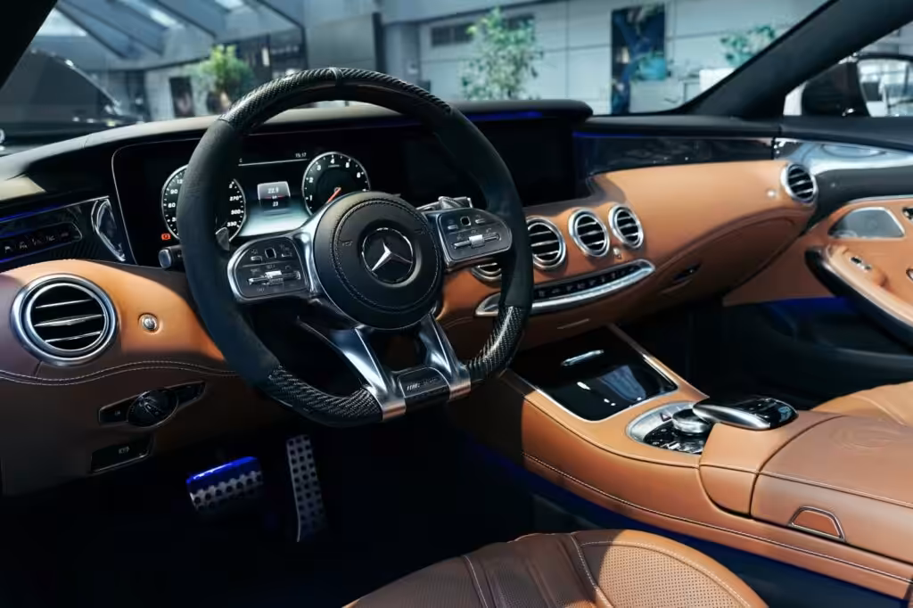 Luxury Chauffeur Services for VIP Experiences in UAE