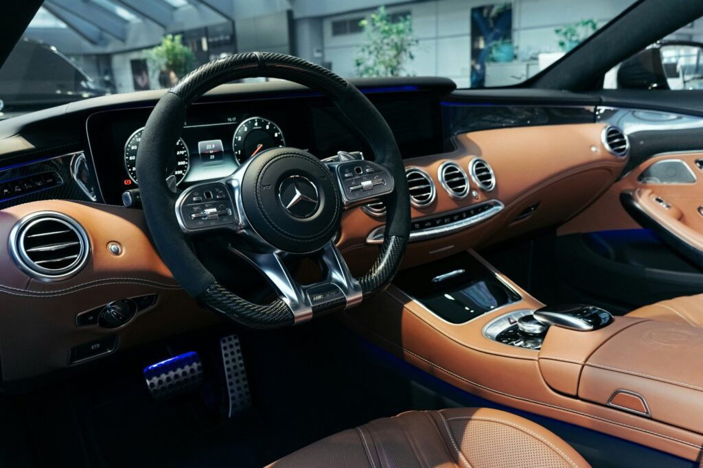 Luxury Chauffeur Services for VIP Experiences in UAE