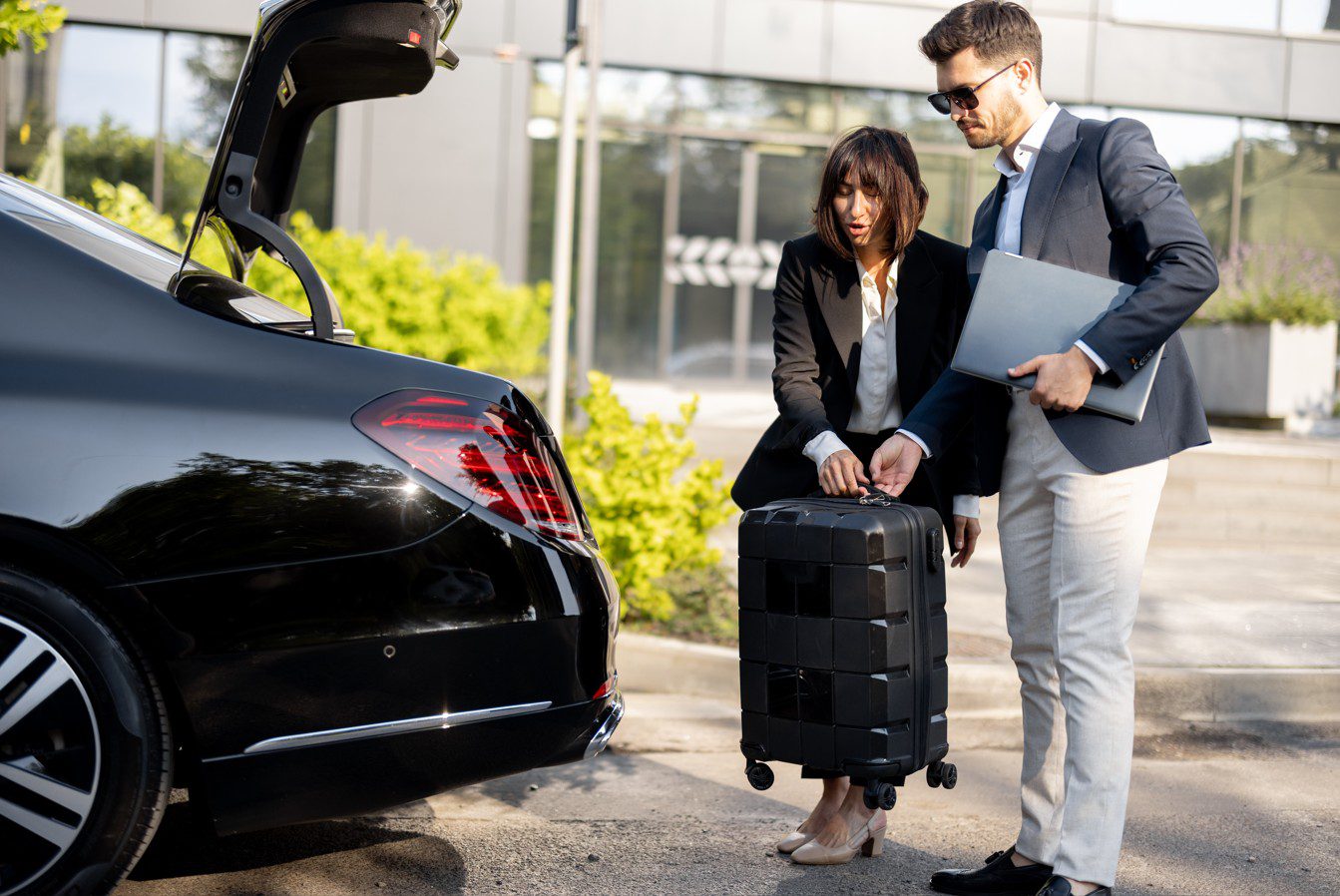 Impress Clients with Luxury Chauffeur in Dubai | Riderzone