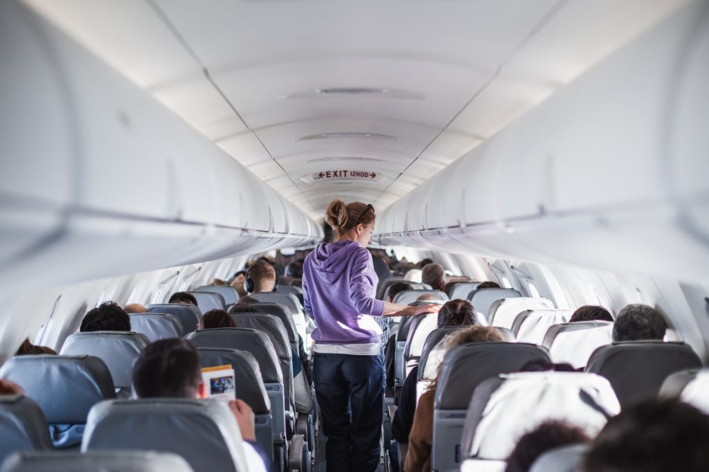 Private Jet vs Commercial Flights: UAE 2026 Guide