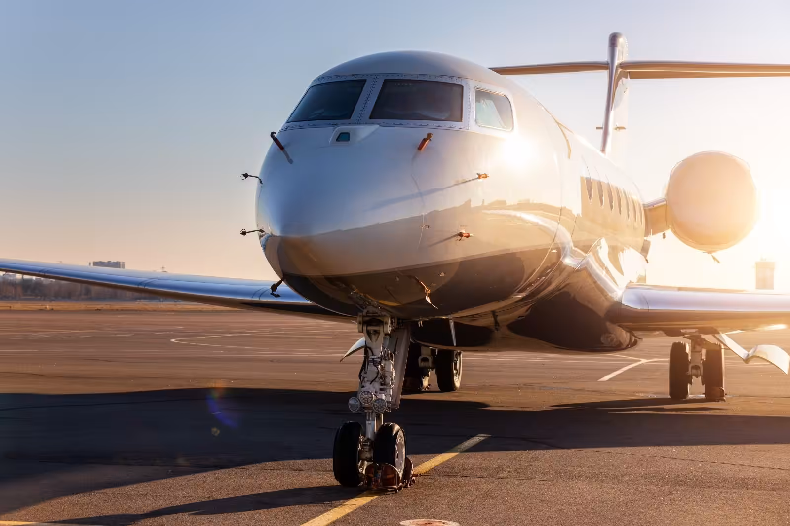 Private Jet vs Commercial Flights: UAE 2026 Guide