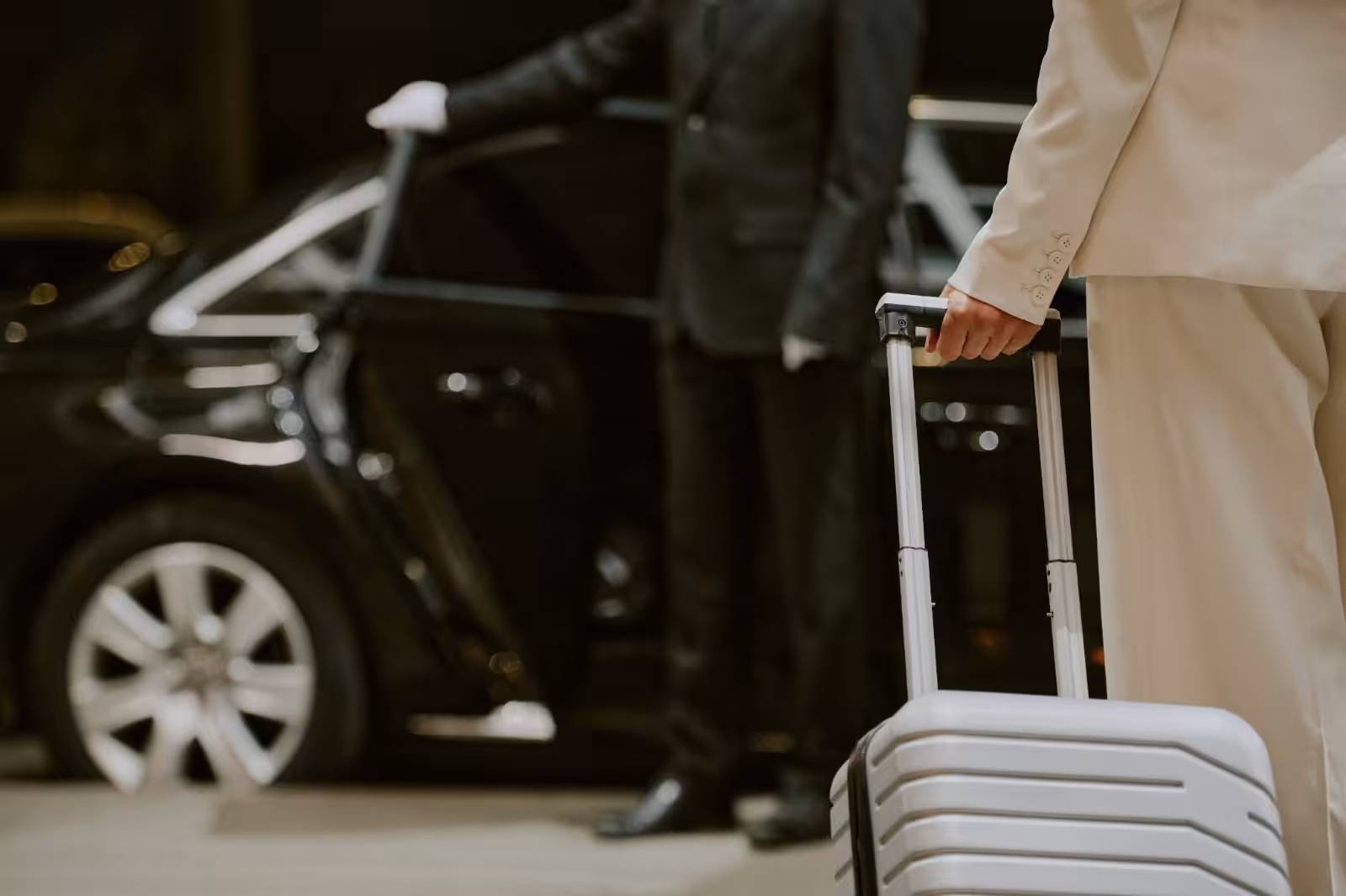 Executive Car Services Dubai: Safety & Discretion