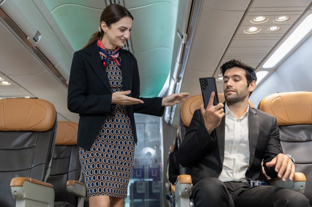 Private Jet Benefits vs Commercial Airlines in UAE