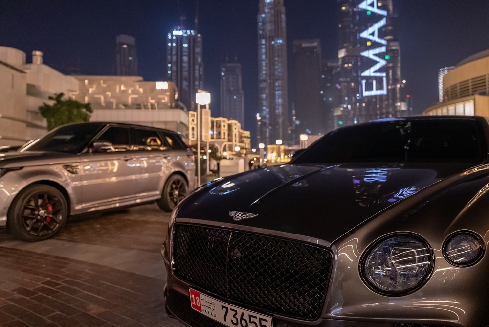 Hire a Chauffeur in Emaar Beachfront Dubai: 2026 Guide