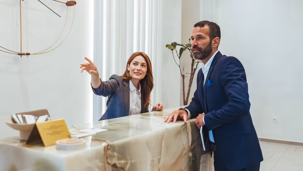Why the Concierge Desk Needs a Named Car, Not a Taxi Queue